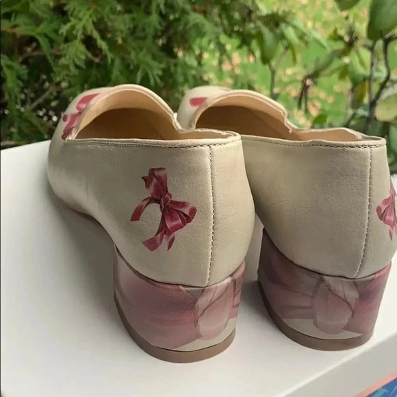 Goby Bow Print Loafer Pump - Picture 8 of 10